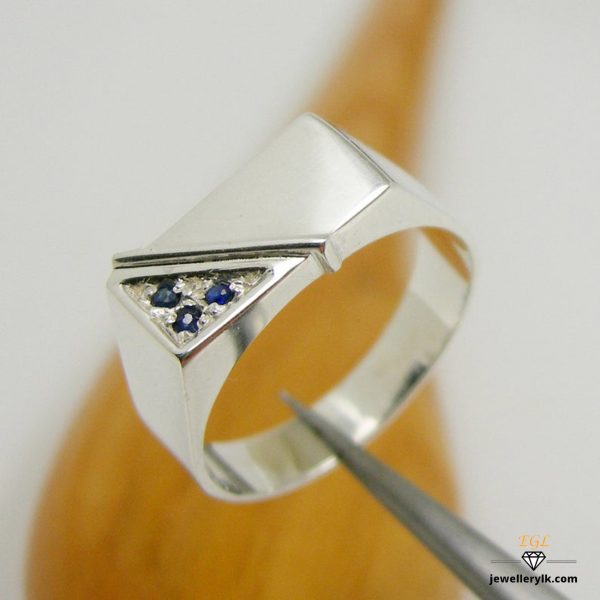 3mm blue sapphire silver ring